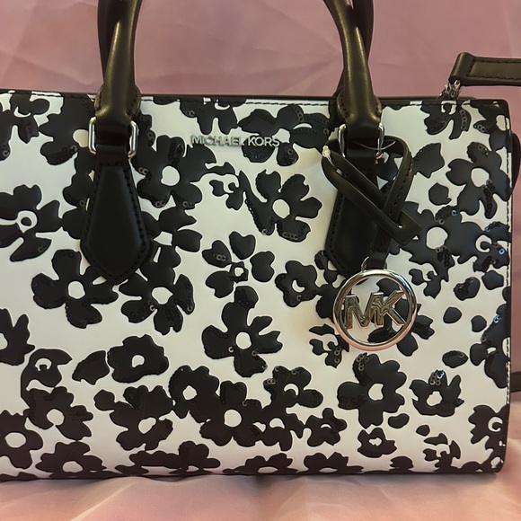 Michael Kors Black and White Floral Satchel Set - Picture 4 of 9